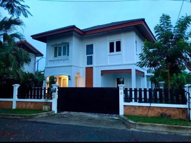 ขายบ้านเดี่ยว 2 ชั้น ที่ดิน 65 ตรว. หมู่บ้าน บุษบา รังสิตปทุมธานี ใกล้นิคมอุตสาหกรรมบางกะดี 1