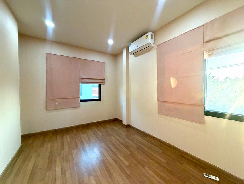ขายบ้านธรรมชาติ บ้านแฝด 2 ชั้น หน้าบ้านทิศตะวันออก 12