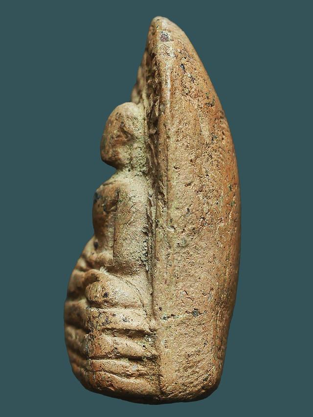 พระคง ลำพูน...เก่า เนื้อจัดๆ 3