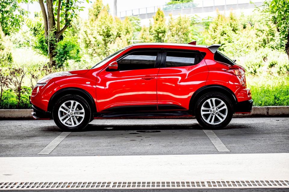 Nissan Juke 1.6V ปี 2015 สีแดง  7