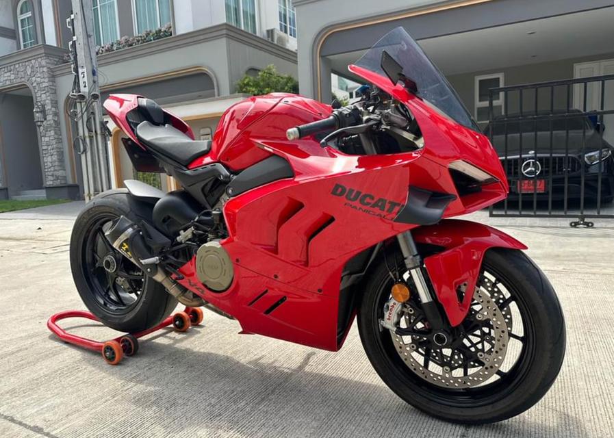 ส่งต่อรถมอเตอร์ไซค์ Ducati panigale ปี 2022 3