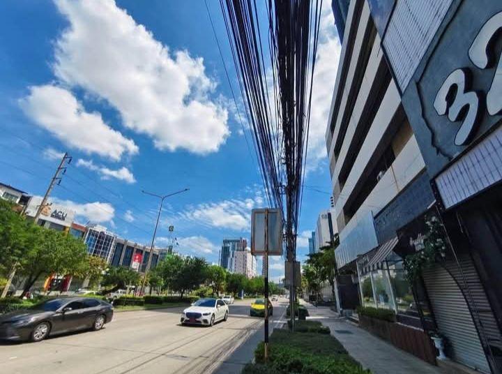 อาคารพาณิชย์ติดถนนรัชดาภิเษก ใกล้MRTห้วยขวาง 6