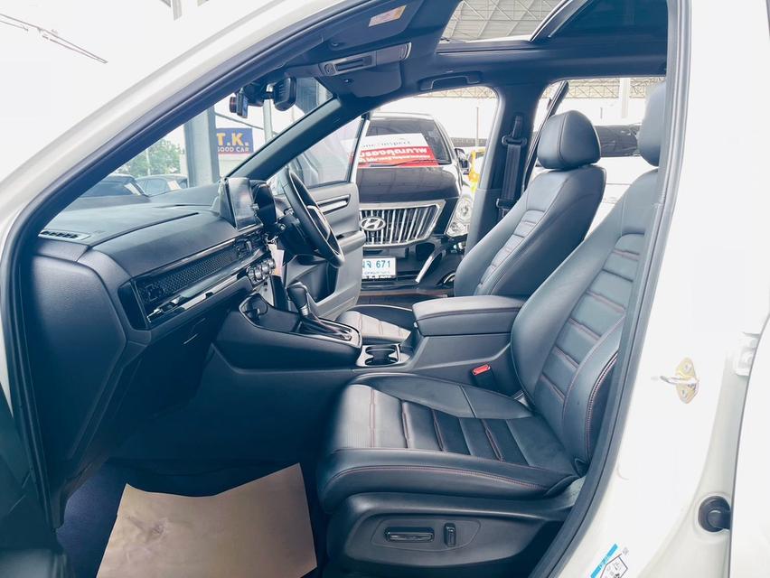 Honda CR-V e:HEV RS AWD 5 ที่นั่ง ปี24แท้ สีขาว ไมล์แท้ 7,xxxกม. รูปที่ 15