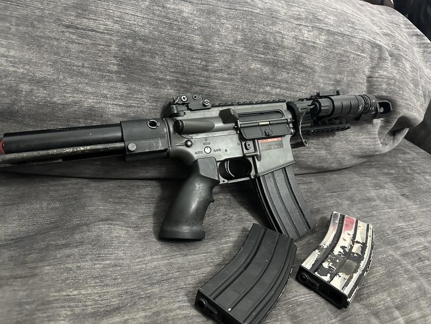 บีบีกันไฟฟ้า ระบบปกติ แมก 3 ตัว ติดเลเซอร์