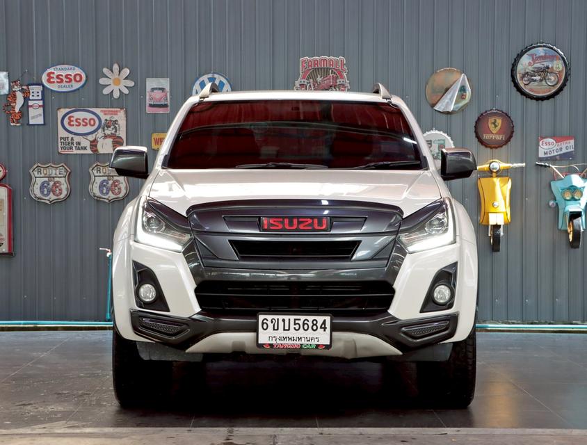 ISUZU D-MAX 3.0 Vcross MAX Z-Prestige Cab4 4WD ปี 2019