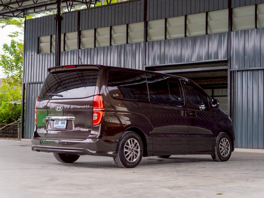Hyundai H1 2.5Deluxe ปี19 7