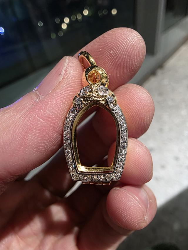 ของสะสม ตลับพระ สีทอง หนักๆ เล็ก หายาก เดิมๆ ขายตามสภาพ สวย น่าสะสม  พร้อมส่ง