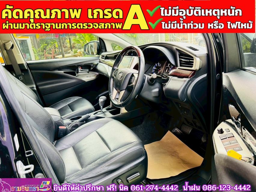 Toyota innova crystal 2.8 premium 2022 9