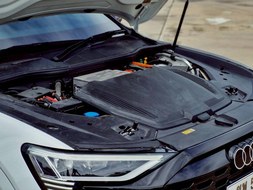Audi Q8 Sportback E-Tron 55 Quattro [ S-Line Black Edition ] ปี 2025 ไมล์ 10,6xx km. รูปที่ 18