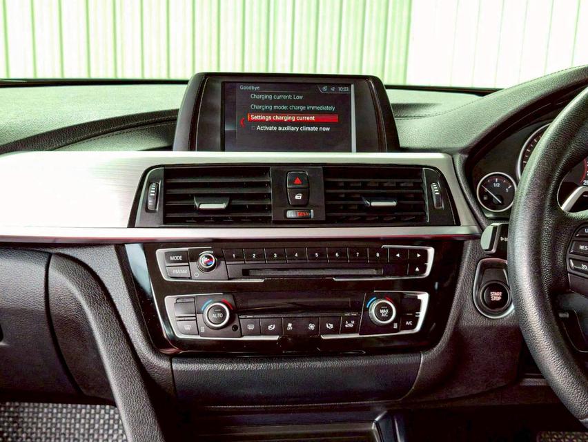BMW 330e ปี18 8