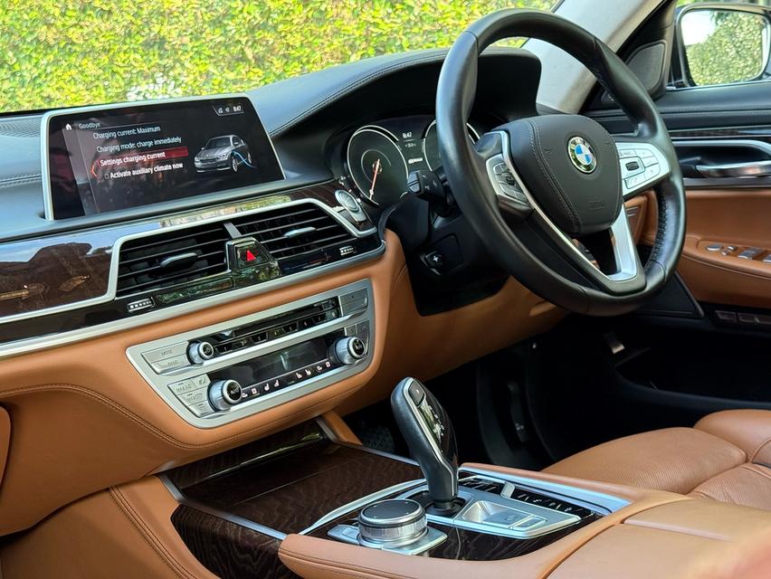 2019 BMW SERIES 7 PURE EXCELLENCE รถมือเดียวออกป้ายแดง รถวิ่งน้อย เข้าศูนย์ตามระยะ รถไม่เคยมีอุบัติเหตุครับ 11