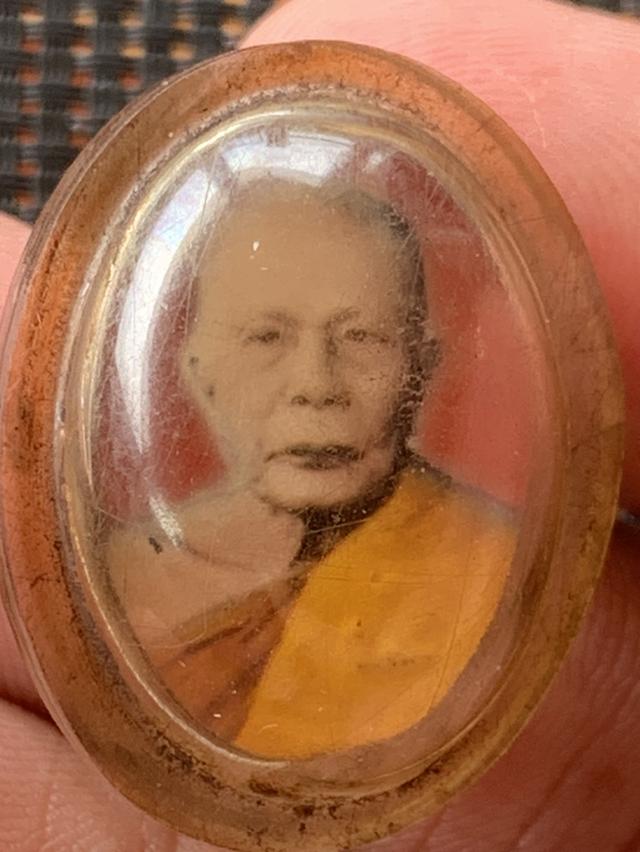 พระเครื่องรูปถ่ายหลวงพ่อแดง วัดเขาบันไดอิฐ