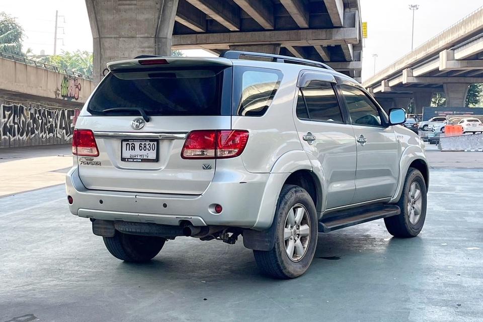 Toyota Fortuner 3.0 V 4WD AT ปี 2005 2