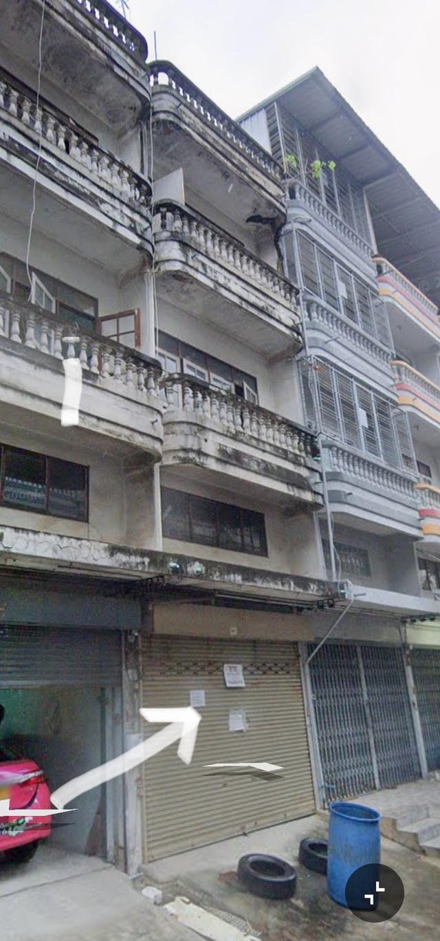 อาคารพาณิชย์ สูง 3 ชั้น+ ชั้นลอยและดาดฟ้า พื้นที่รวม 210 ตร.ม. ที่ดิน 16 ตร.วา ซอยเพชรเกษม 102/2 1