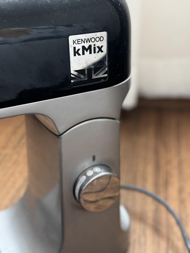Kenwood เครื่องผสมอาหาร kMix รุ่น KMX750CR