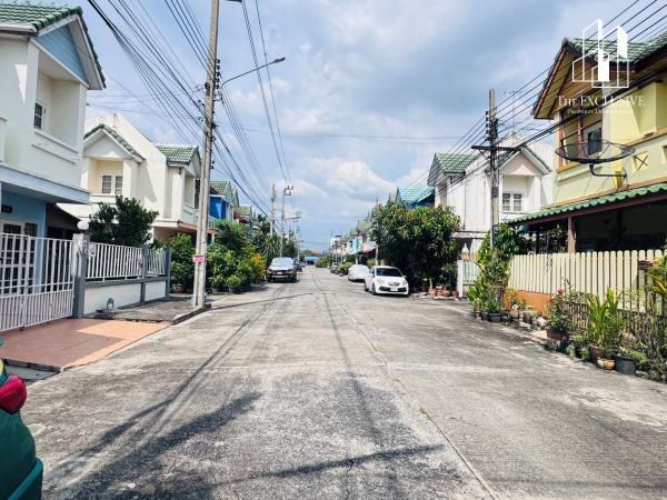ขายทาวน์เฮ้าส์ หมู่บ้าน ลดาสิริ บ้านกล้วย-ไทรน้อย ราคาถูก ต่อรองได้ 3