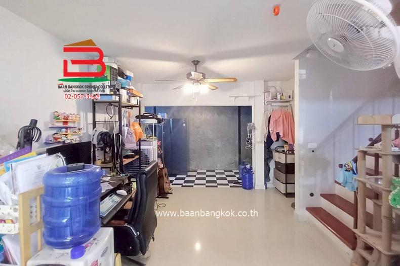 ทาวเฮ้าส์ หมู่บ้านศุภาลัย โนโววิลล์ คลอง 5 (ใกล้สวนน้ำลำลูกกา) เนื้อที่ 30.8 ตรว. อำเภอลำลูกกา ปทุมธานี 5