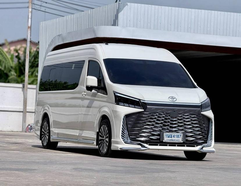 TOYOTA COMMUTER 2.8 AT EURO 5 2024รถตู้  โฉมใหม่ 2019-ปัจจุบัน ชุดแต่งเต็ม