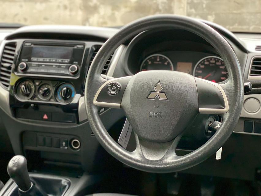 Mitsubishi TRITON 2.5 MEGACAB ปี 2018 สีดำ  ไมล์ 38,xxx km 12