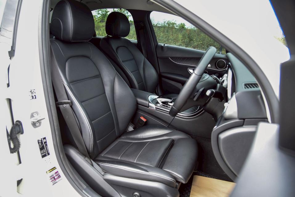 รหัสรถ CBL7773 Mercedes-Benz C350e Avantgarde W205 AT 2018 10