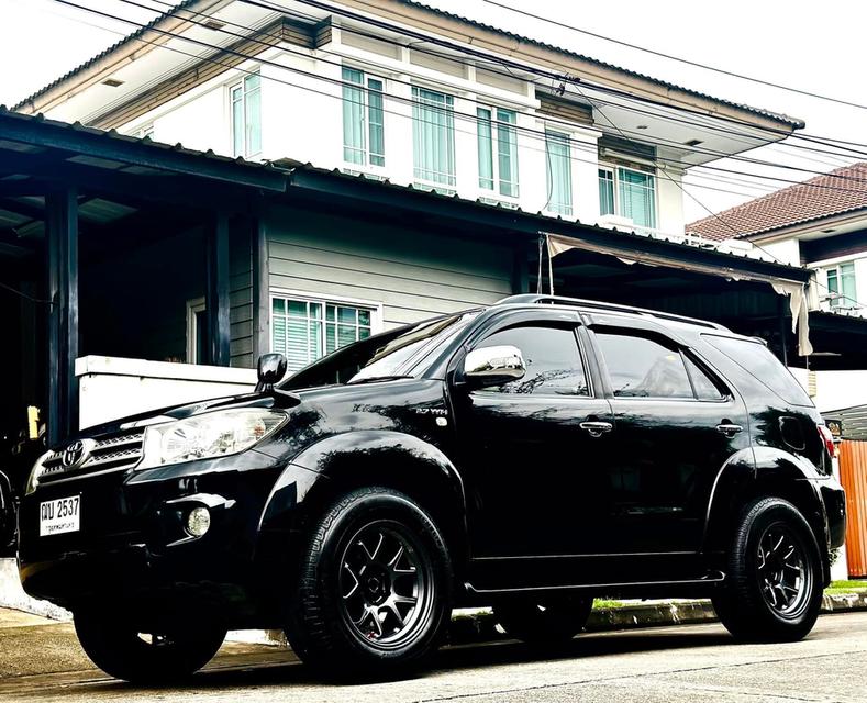 Toyota Fortuner ปี 2010 รถมือเดียวดูแลอย่างดี 3