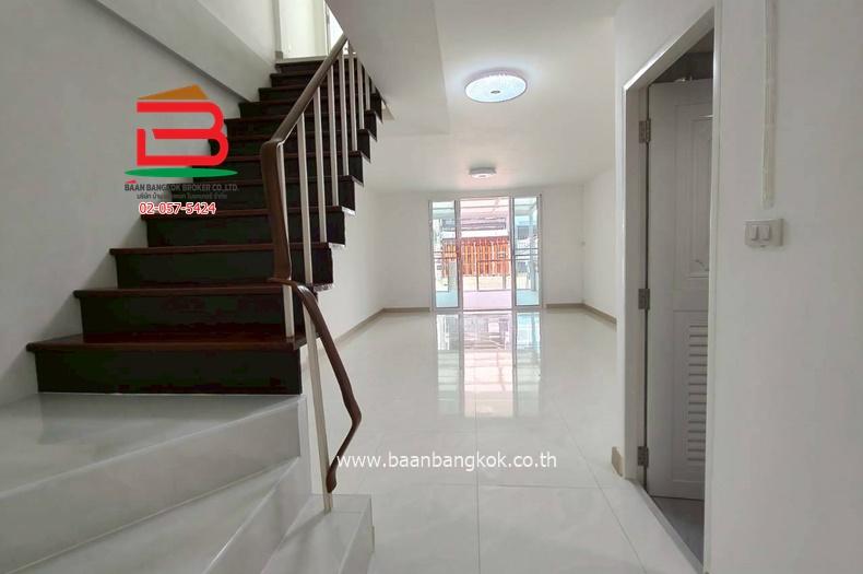 ให้เช่า ทาวเฮ้าส์ อัมรินทร์ 3 ผัง 4 (ใกล้ตลาดเอซี) เนื้อที่ 16 ตรว. แขวงสายไหม เขตสายไหม 7