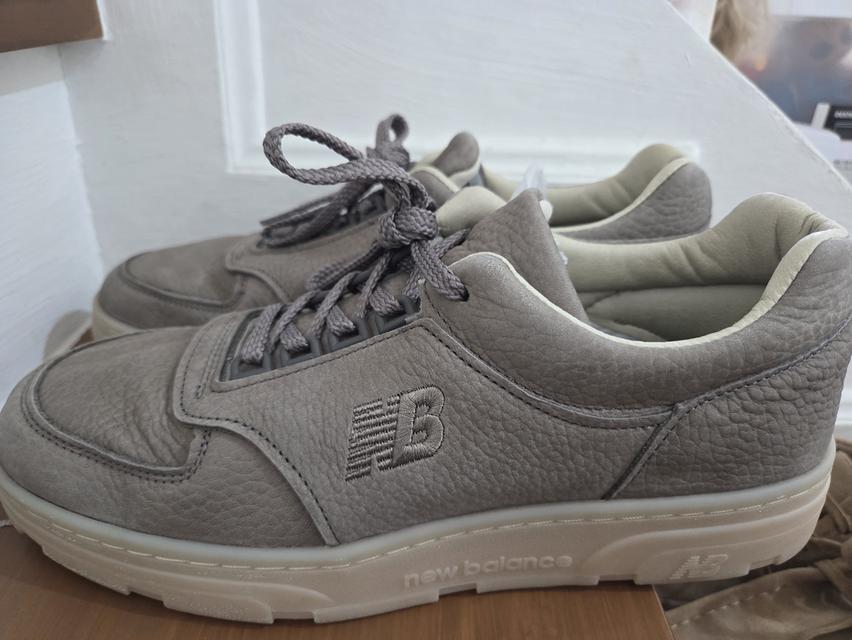 New balance size 10 us(28.0cm) สภาพดี ใส่ไม่เกิน 3 ครั้ง
