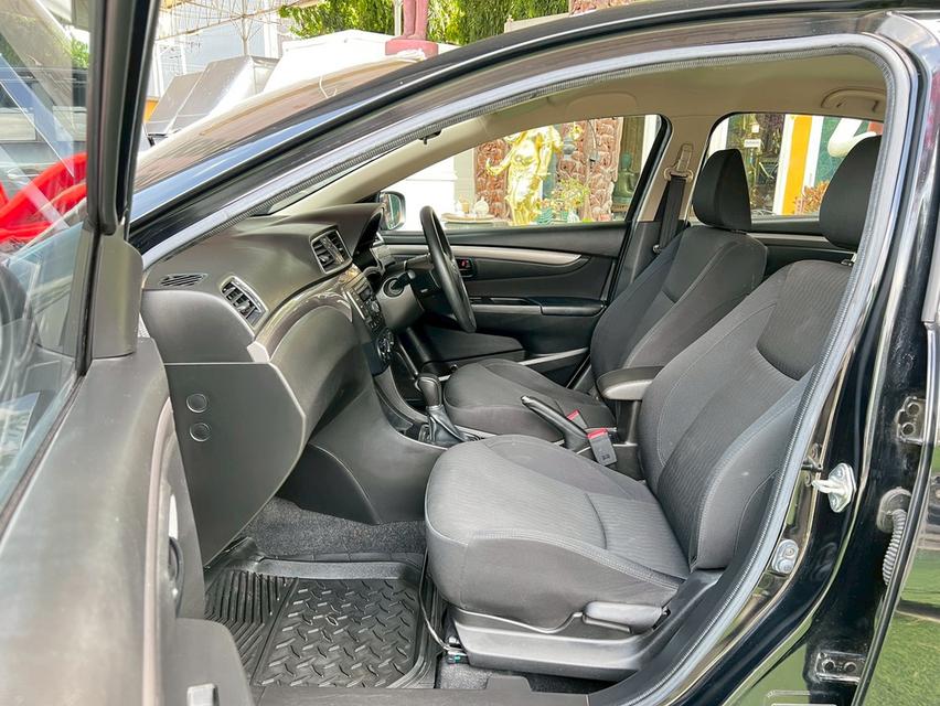 🚗 ซีดานไซส์บิ๊ก ห้องโดยสารกว้างที่สุด ไมล์สี่หมื่นโลแท้ สภาพป้ายแดง! 🚗 SUZUKI CIAZ 1.2 GL AT ปี 2020 รูปที่ 3