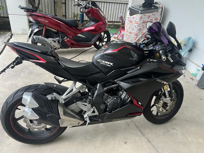 รถจักรยานยนต์ honda cbr250rr