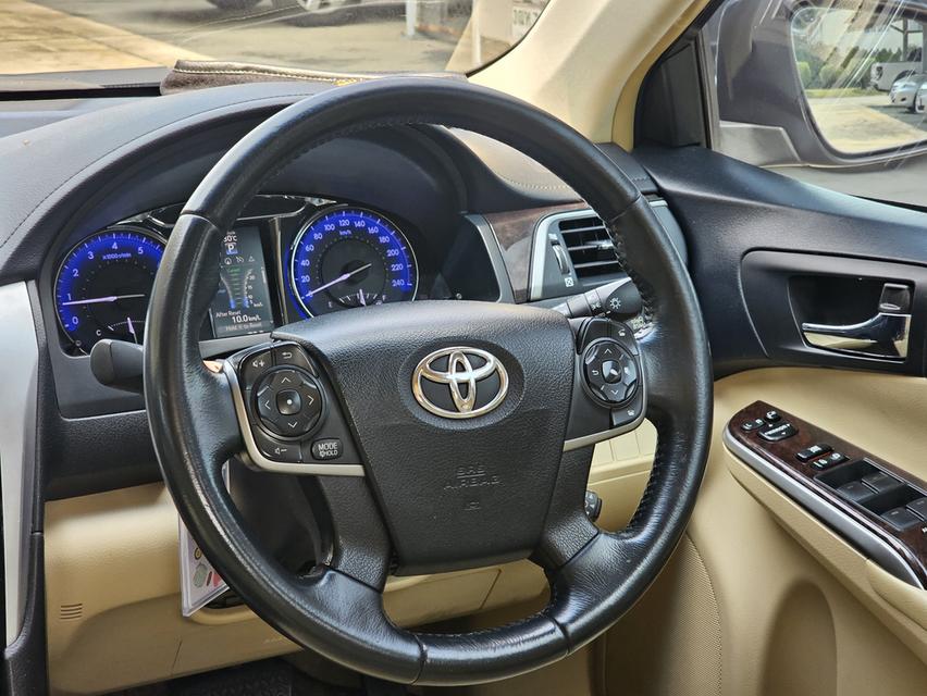 Toyota camry 2.5G navi 14