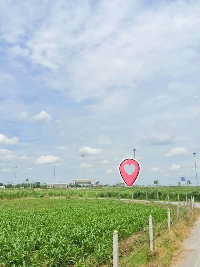 ที่ดินสวยใกล้มอเตอร์เวย์ m81 ด่านท่ามะกาขาขึ้น-ลงเนื้อที่1ไร่ 25 ตร.วา ยกแปลง 750,000 บาทต่อรองได้ 2