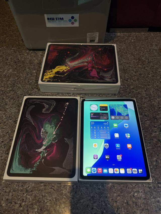 ขายiPadPro11นิ้วสีดำ256กิ๊กสูนTrueมีกล่องใช้งานดีทุกๆๆฟังชั่นถูกมากกกก