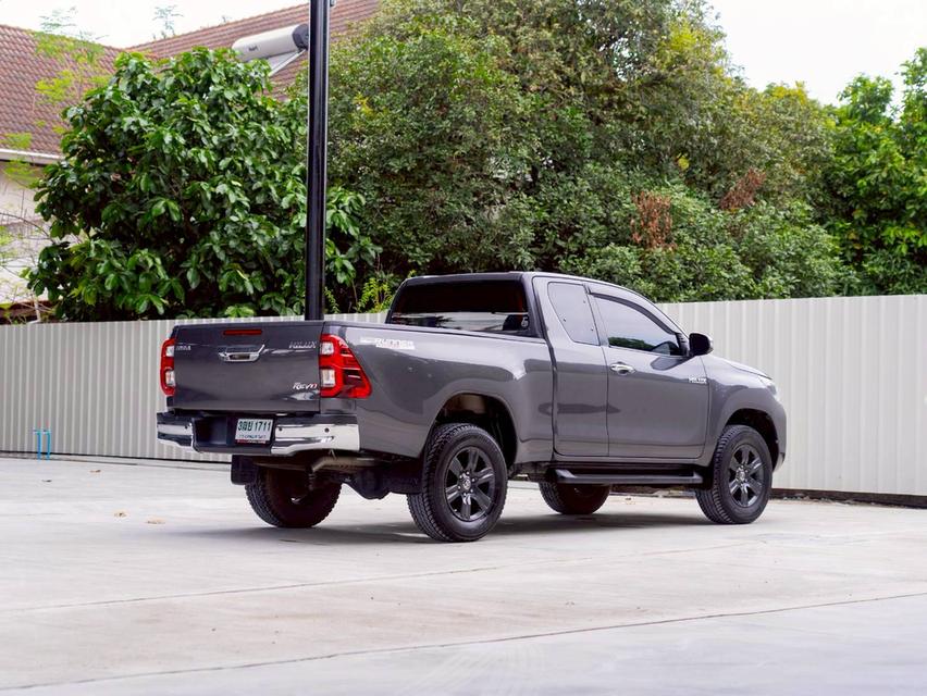 Toyota Hirux Revo 2.4 Mid Prerunner ปีจด 2023 3