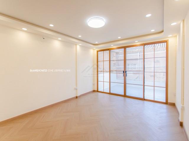 ขายทาวน์เฮ้าส์ 2 ชั้น 15.5 ตร.วา ลาดพร้าว 63 รีโนเวทใหม่ทั้งหลัง ใกล้รถไฟฟ้า โชคชัย 4 และ ลาดพร้าว 71 4