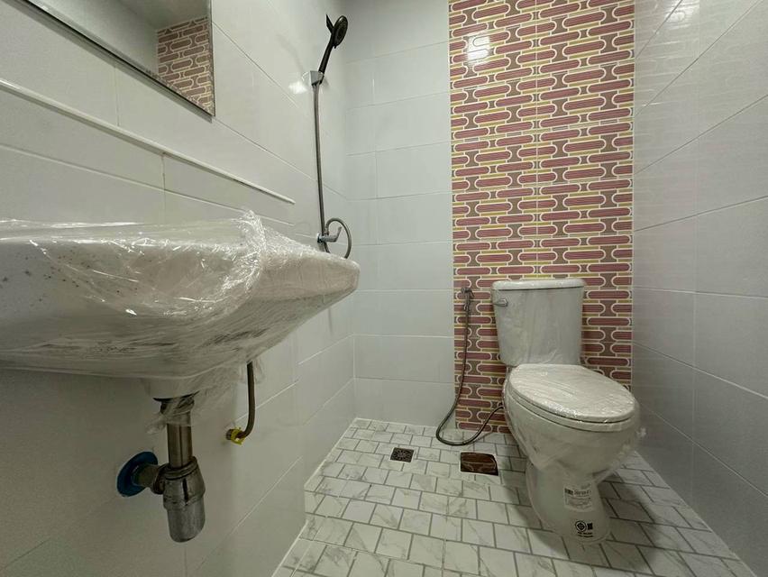 หมู่บ้านเดอะคัลเลอร์ส รังสิต-คลอง 4 ถนนรังสิต – นครนายก ต.ลาดสวาย อ.ลำลูกกา จ.ปทุมธานี 10