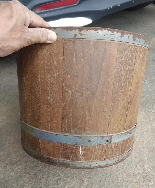 ถังไม้ตวงข้าวโบราณ ถังตวงข้าวสารโบราณ ขนาด20ลิตร ไม้สัก อายุกว่า60ปี