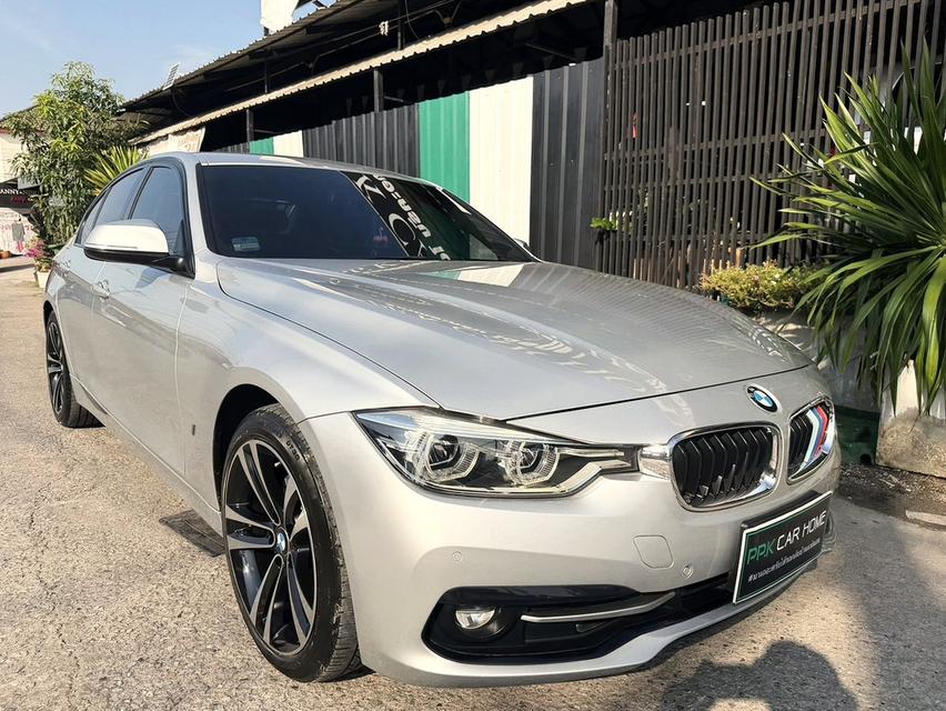 ปี2018 BMW 330E SPORT AT TOP สุดๆ BSI ยังเหลือ