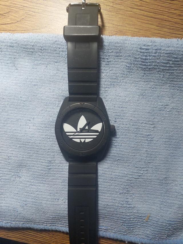 นาฬิกา Adidas แท้ออกช้อปญี่ปุ่น ใช้น้อย