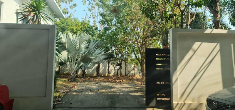 ขายบ้านเดี่ยว2ชั้น ใกล้ถนนกาญจนาเพียง 50 เมตร หมู่บ้านเอ็นริชพาร์ค ราคาดีทำเลดีติดต่อผึ้งรติ0619419639 2