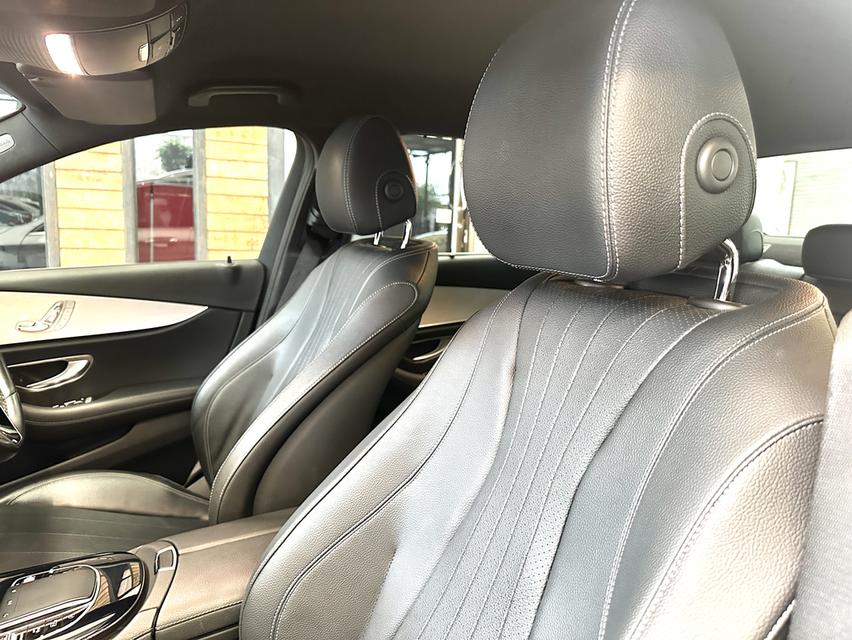 BENZ E220d 2.0 AMG SPORT จดทะเบียนปี 2022 13