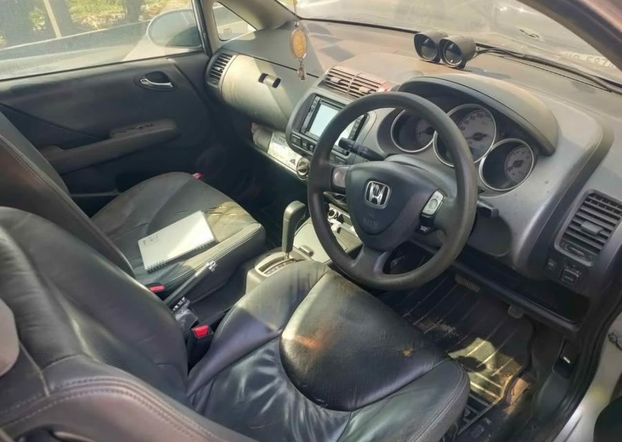 รถ Honda Jazz ปี 2004 มือสอง 6