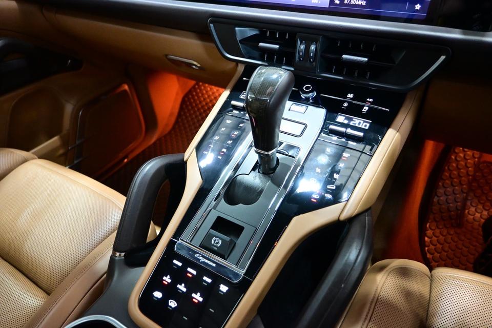 รหัสรถ JRS7335 Porsche Cayenne S Hybridปี 2012 | สีดำ รูปที่ 17