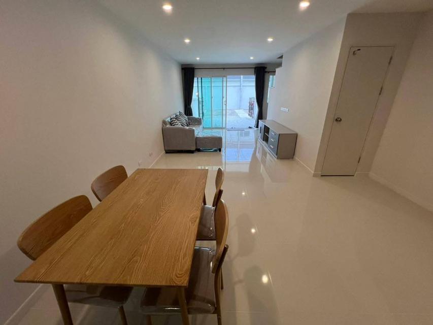 ให้เช่าบ้านทาวน์โฮม 2 ชั้น ( มือหนึ่ง ) โนโววิลล์ คลอง 1 ซอย รังสิต - นครนายก 19 20 ตร.ว. ธัญบุรี ใกล้เซียร์รังสิต ใกล้ฟิวเจอร์พาร์ครังสิต 5