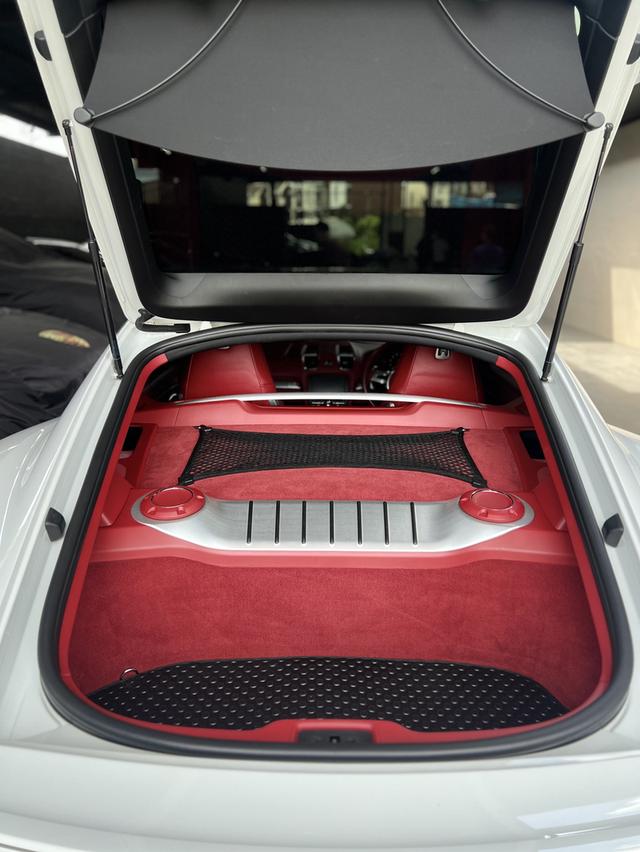 Porsche 981 Cayman ปี 2014 9