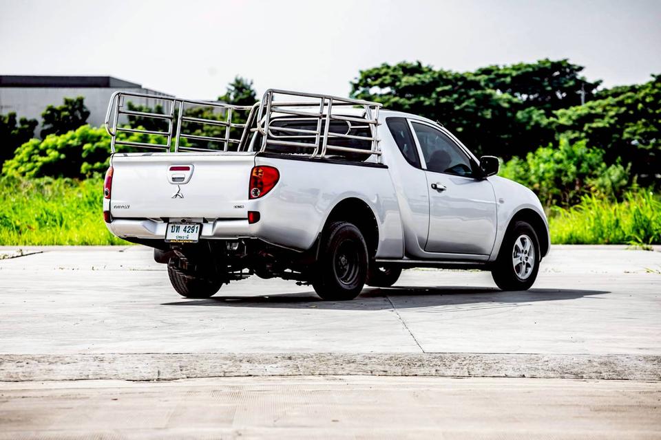 Mitsubishi Triton Cab 2.4 เบนซิล สีเทา CNG ปี 2011 มือเดียวป้ายแดง 5