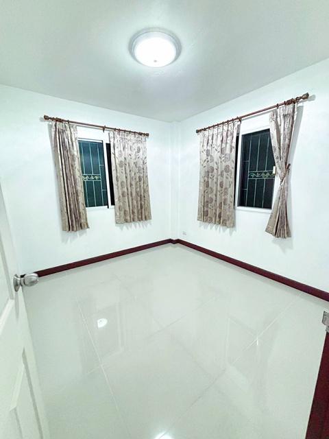 เพอร์เฟค ตลาดบางแก้ว 900 ม. เมกาบางนา 3 กม. บ้านเดี่ยว 2 ชั้นให้เช่า 3นอน 2 น้ำ 36ตร.ว. 150ตร.ม. 2คันBTS ศรีนครินทร์ 4