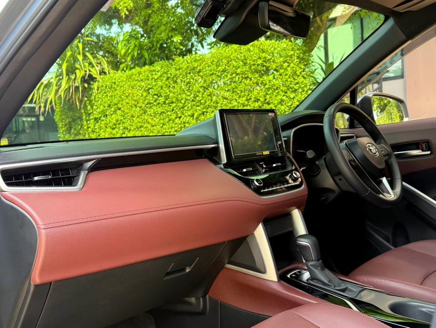 2021 Toyota CROSS HYBRID PREMIUM SAFETY รถมือเดียว เข้าศูนย์ตามระยะ รถไม่เคยมีอุบัติเหตุครับ 11