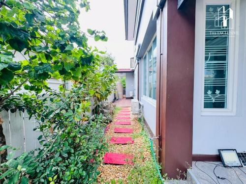 ขายบ้านเดี่ยวรีโนเวทใหม่ หมู่บ้าน ชัยพฤกษ์ วัดลาดปลาดุก ติดถนนใหญ่ ใกล้เซ็นทรัลเวสเกต 18