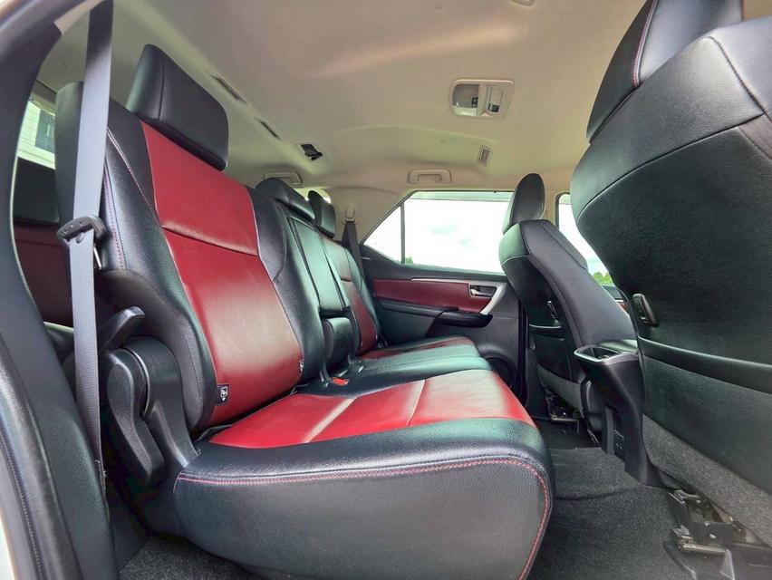 รหัสรถ PEAT608 🔥 สวยดุดัน TOYOTA FORTUNER 2.8 TRD Sportivo 2019 สีขาว รูปที่ 14