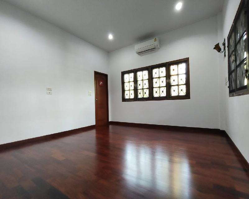 ให้เช่าบ้านเดี่ยว 2 ชั้น หลังใหญ่ 99 ตารางวา / ทำเล ลาดพร้าว โชคชัย 4 / อยู่ในซอยสตรีวิทยา 2 7